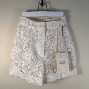 Alexander McQueen White Lace Tailored Shorts | IT 38 | | NWT